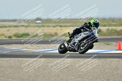 media/Apr-18-2025-TrackDaz (Fri) [[45f5874c44]]/C Group/Session 1 (Turn 7)/